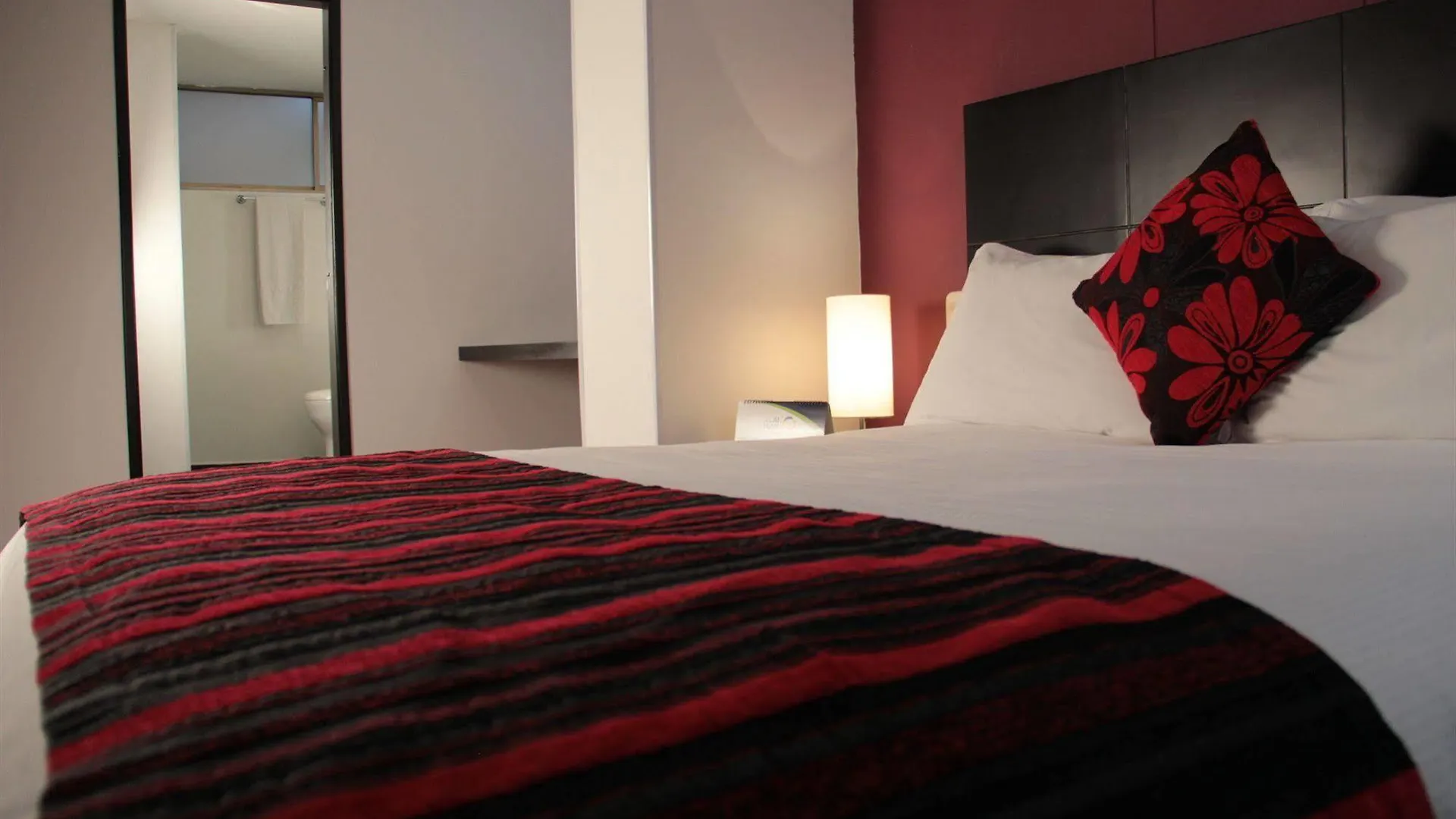 ***  Hotel Confort 80 Zona Rosa Bogota Colombia